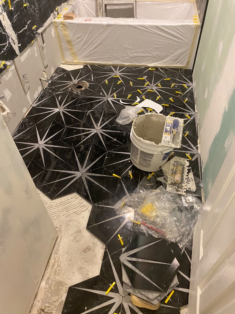 Instalación de piso hexagonal — 2